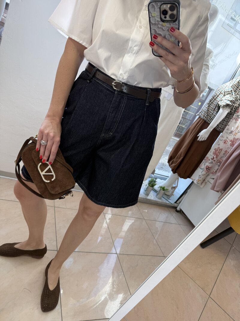 Rifľové kraťasy, PLEASE