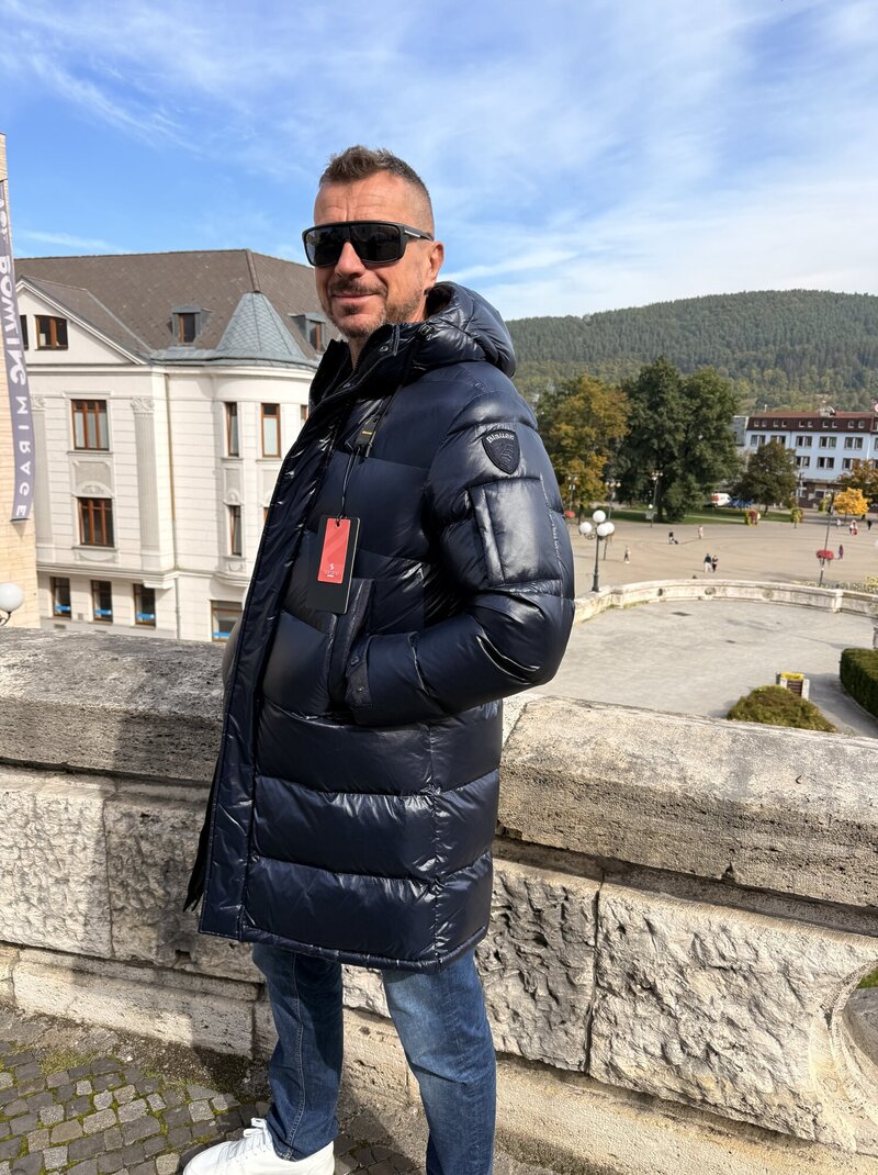 Bunda, BLAUER